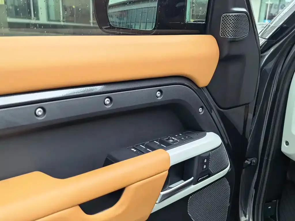 Land Rover Defender — фото 3