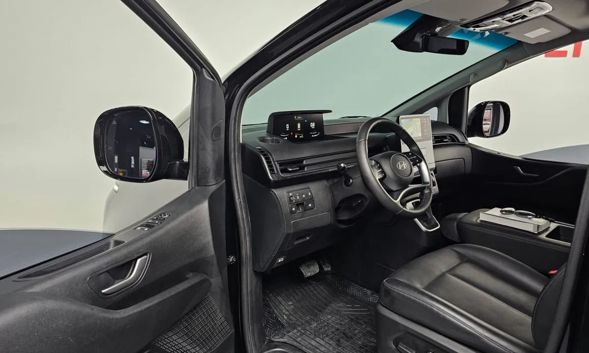 Hyundai Staria — фото 2