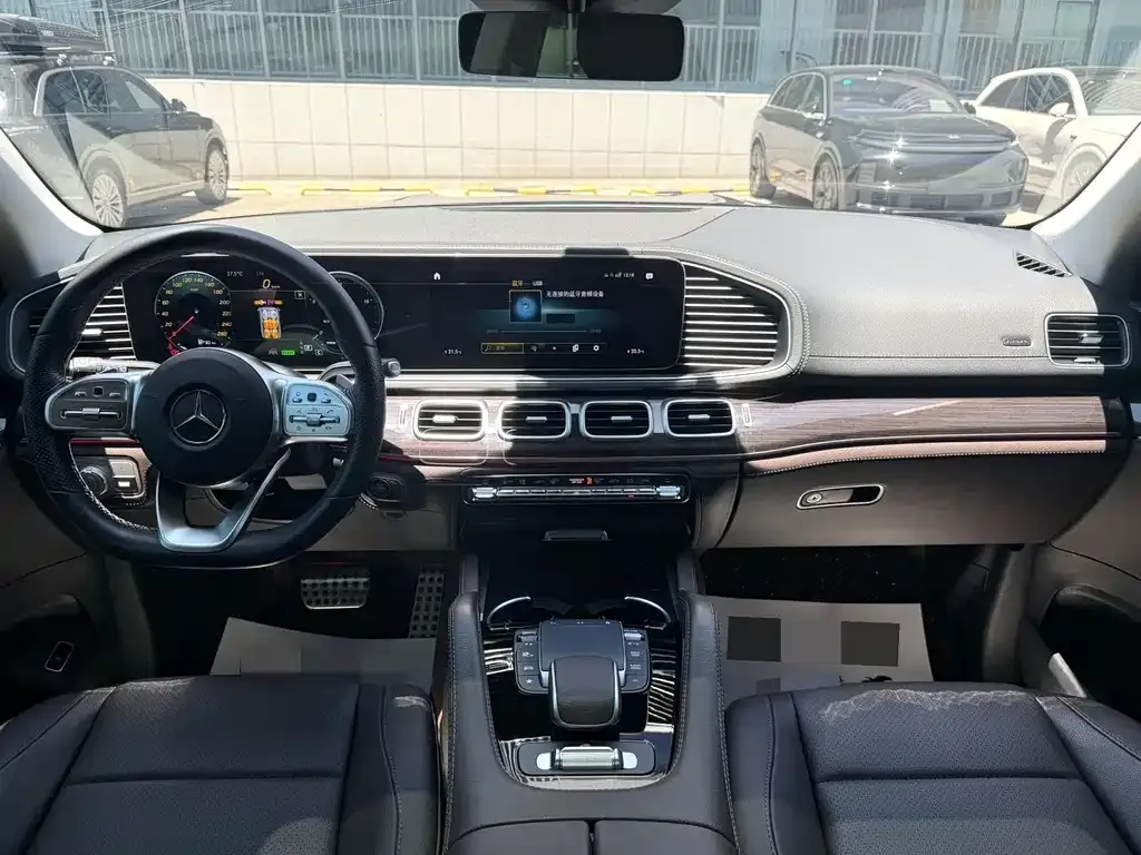 Mercedes-Benz GLS — фото 4