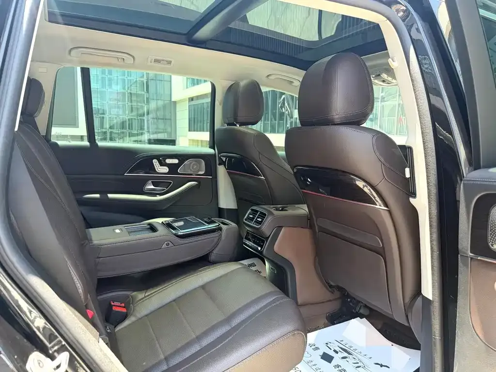 Mercedes-Benz GLS — фото 8