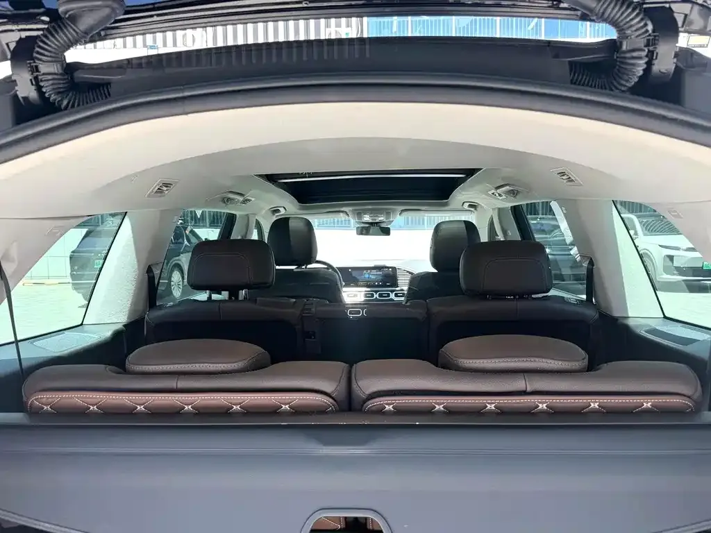 Mercedes-Benz GLS — фото 10