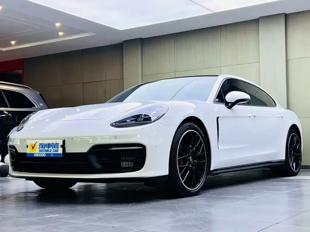 Porsche Panamera — фото 1
