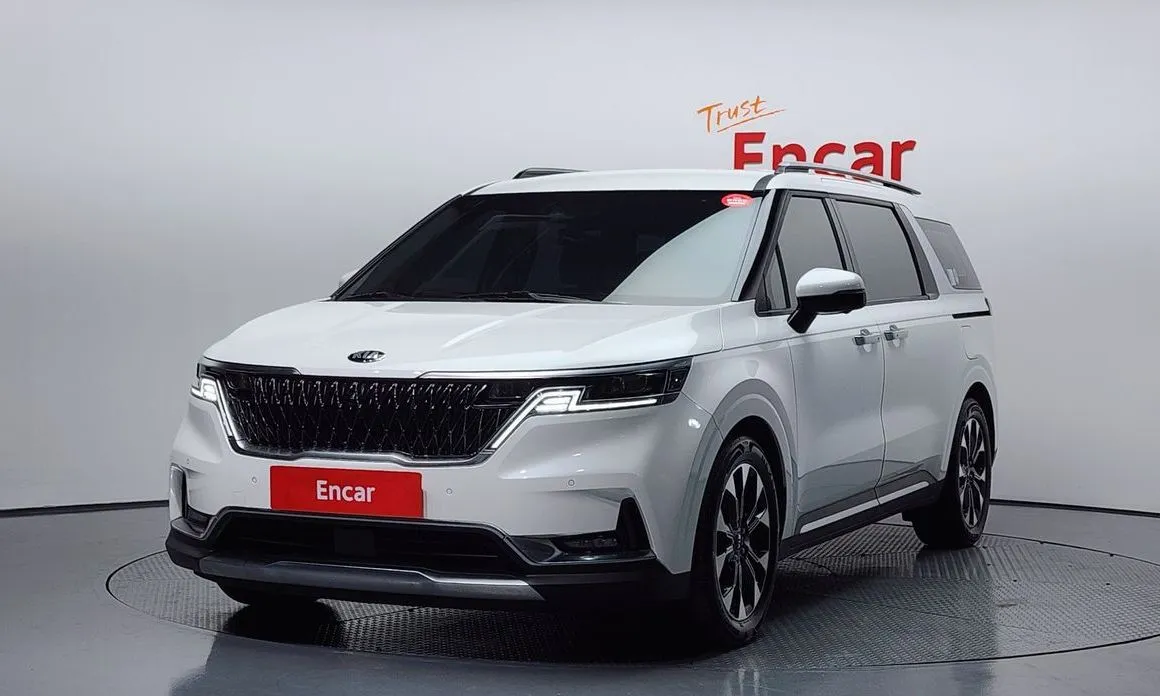 Kia Carnival — фото 1