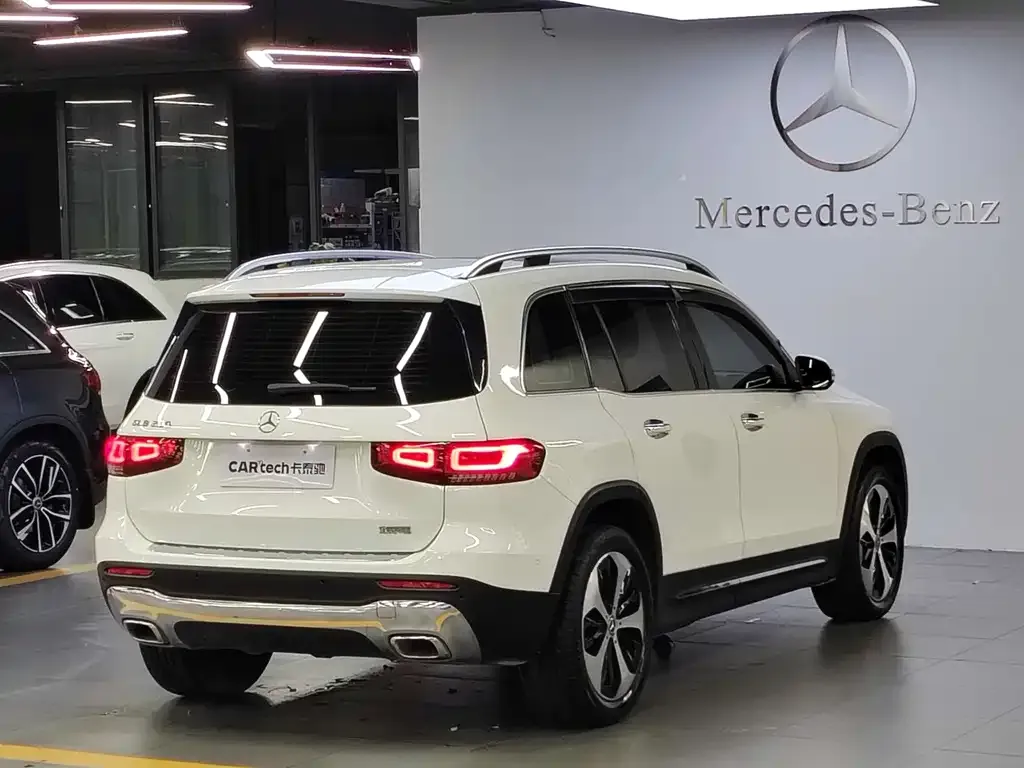 Mercedes-Benz GLB — фото 3