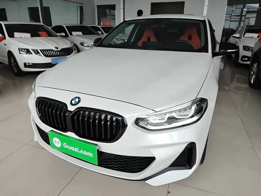 BMW 1 Series — фото 1