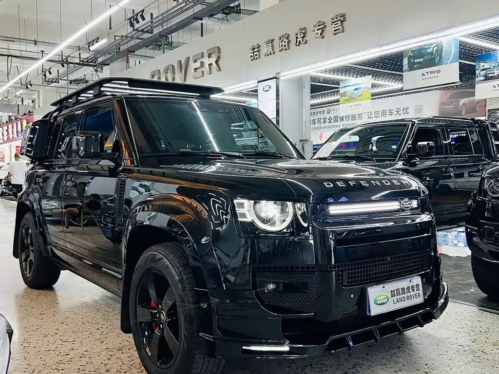 Land Rover Defender — фото 1