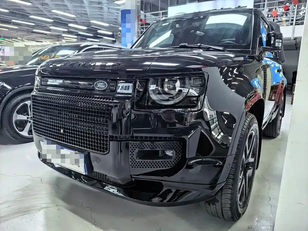 Land Rover Defender — фото 1