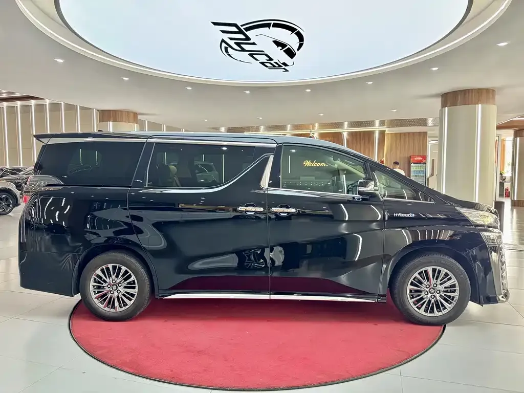 Toyota Vellfire — фото 6