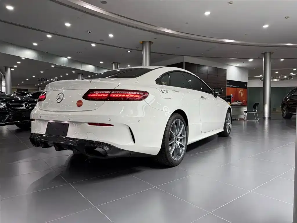 Mercedes-Benz E-Class (Import) — фото 2