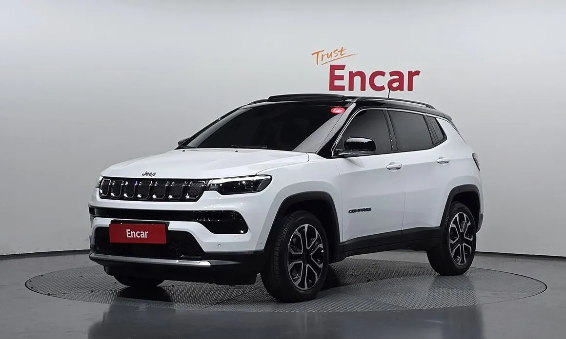 Jeep Compass — фото 1