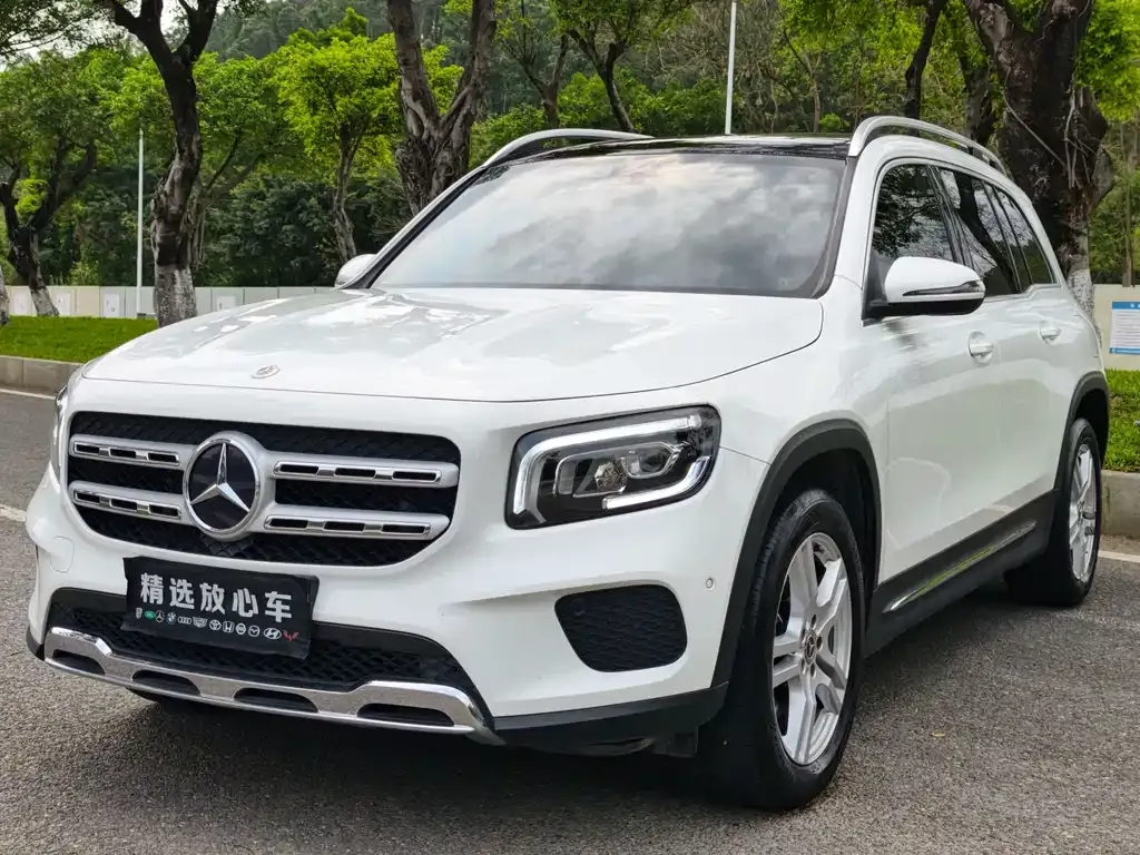 Mercedes-Benz GLB — фото 1