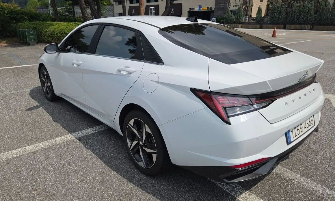 Hyundai AVANTE — фото 3