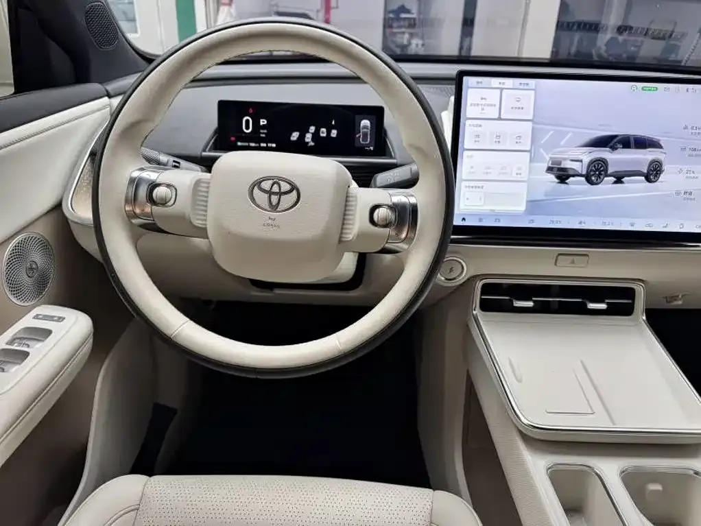 Toyota bZ3X — фото 3