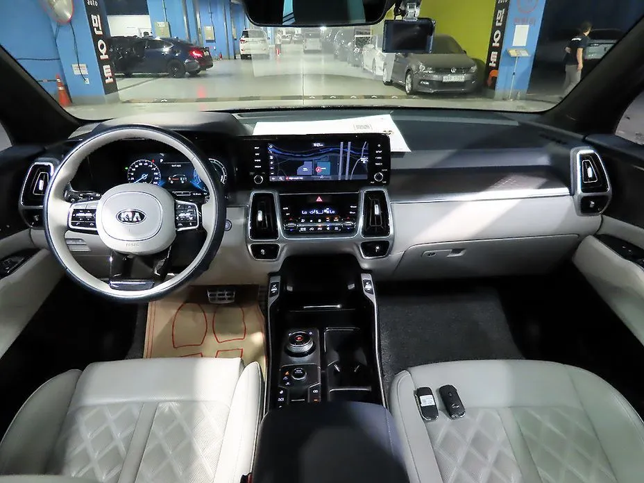 Kia Sorento — фото 9