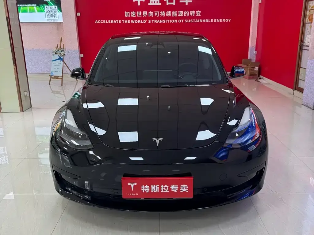 Tesla Model 3 — фото 6
