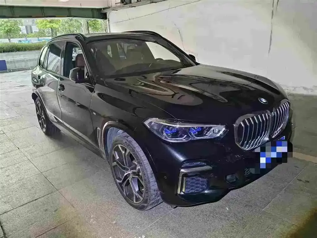 BMW X5 — фото 1