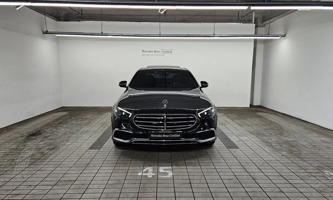 Mercedes-Benz E-Class — фото 4