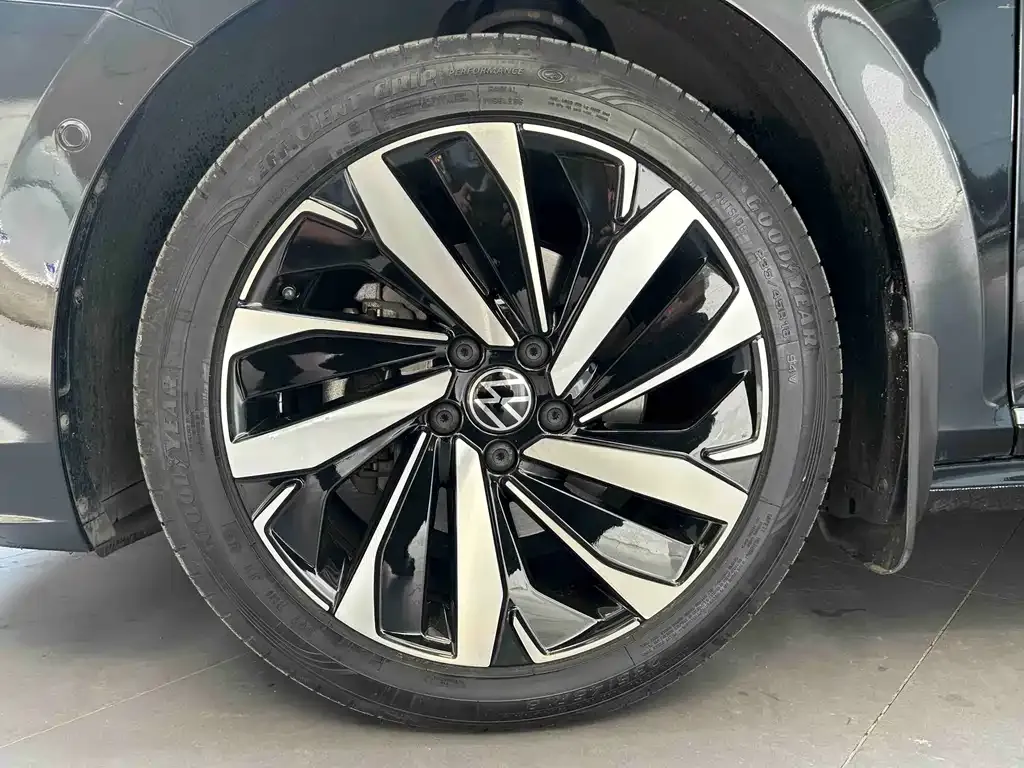 Volkswagen Passat — фото 5