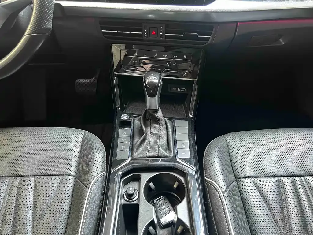 Volkswagen Passat — фото 8