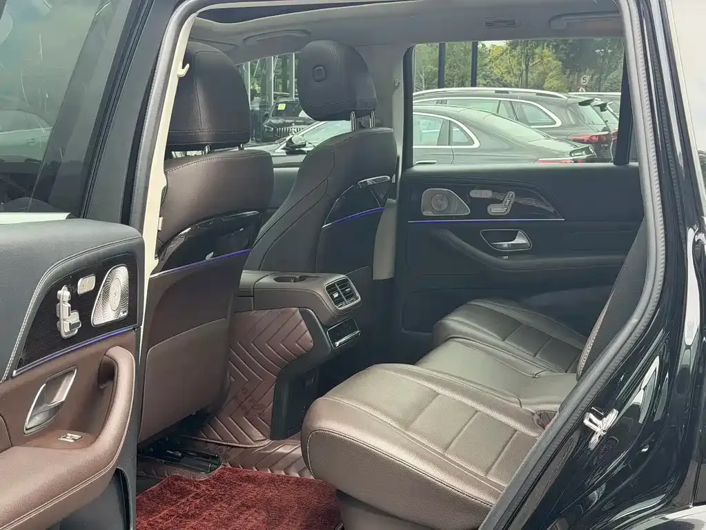 Mercedes-Benz GLS — фото 6