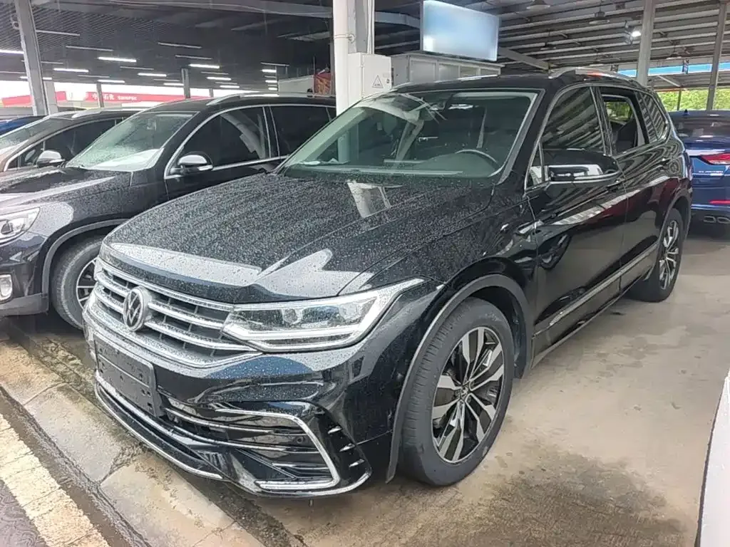 Volkswagen Tiguan L — фото 9