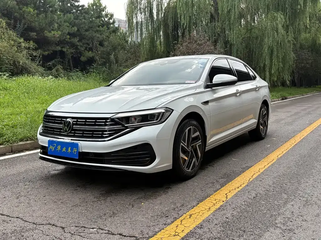 Volkswagen Sagitar — фото 1