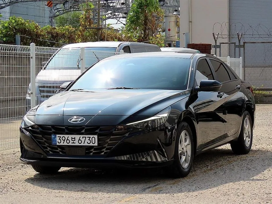 Hyundai AVANTE — фото 1