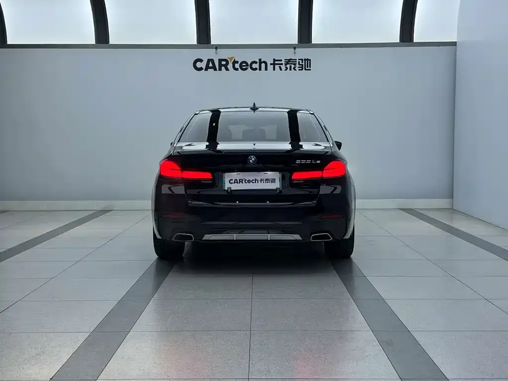 BMW 5 Series New Energy — фото 2