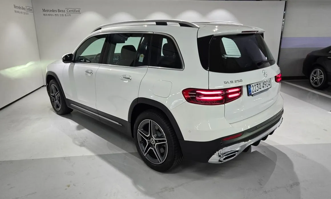 Mercedes-Benz GLB-Class — фото 7