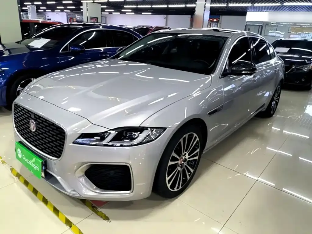 Jaguar XFL — фото 1