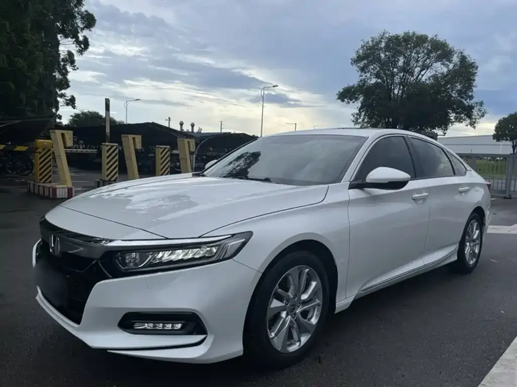 Honda Accord — фото 6