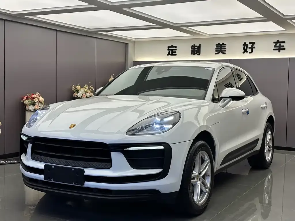 Porsche Macan — фото 1