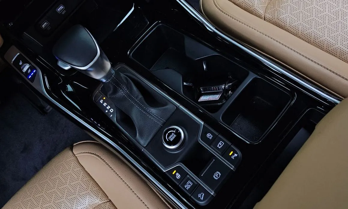 Kia Sorento — фото 7