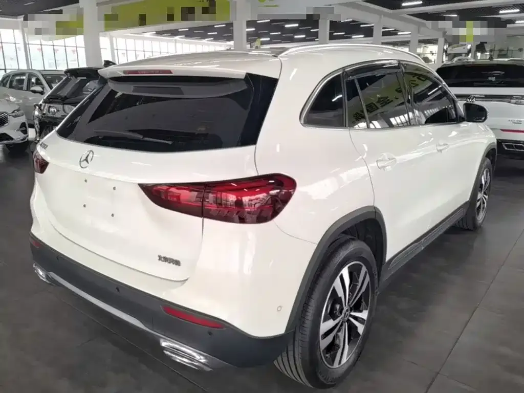 Mercedes-Benz GLA — фото 6