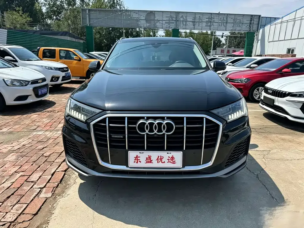 Audi Q7 — фото 7