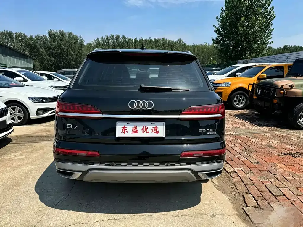 Audi Q7 — фото 2