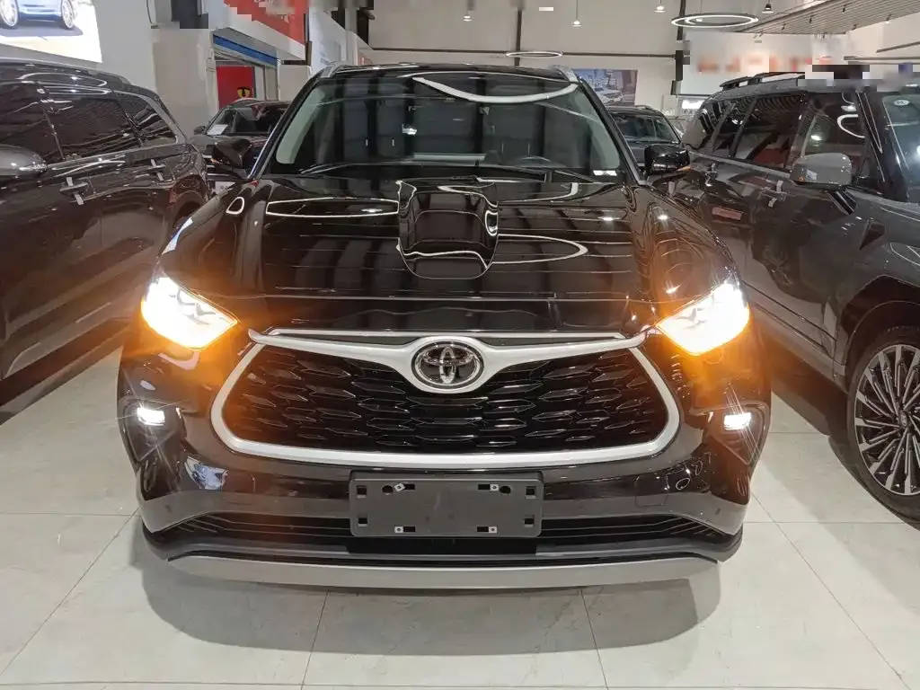 Toyota Highlander — фото 4
