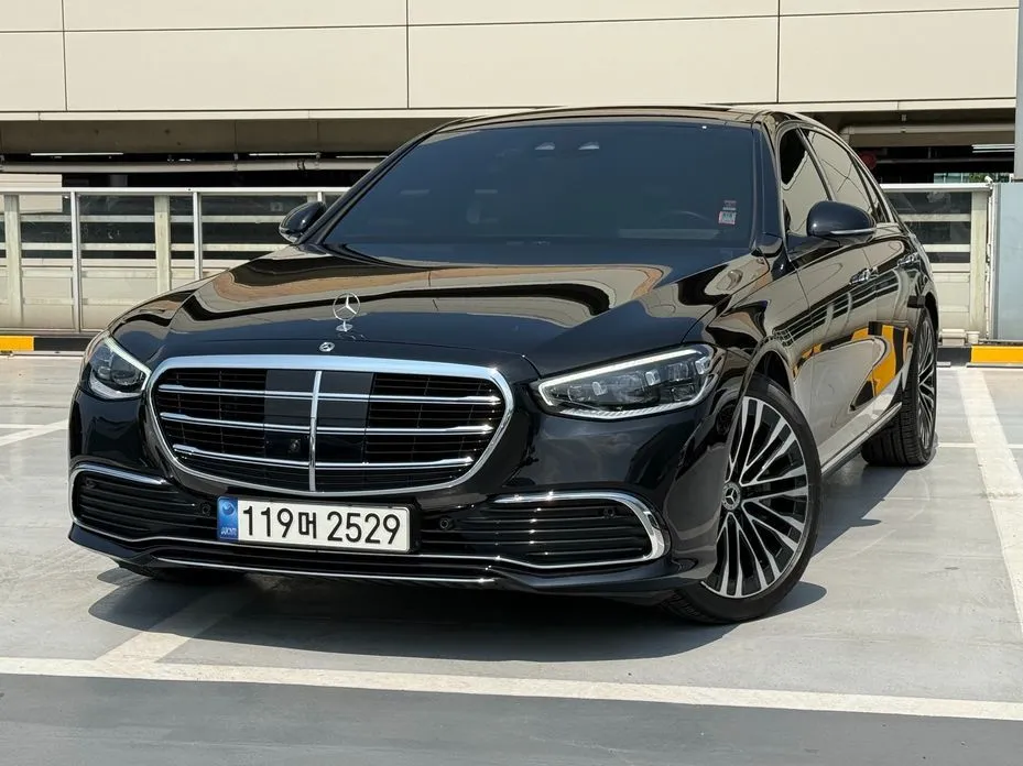 Mercedes-Benz S-Class — фото 1