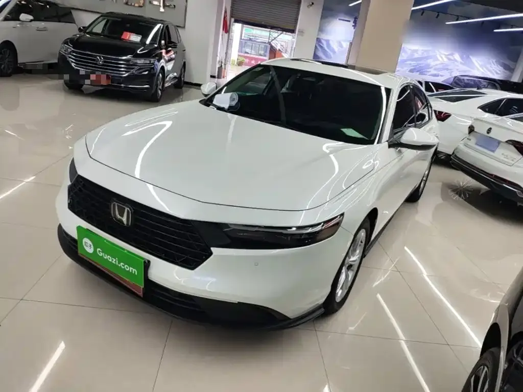 Honda Accord — фото 1