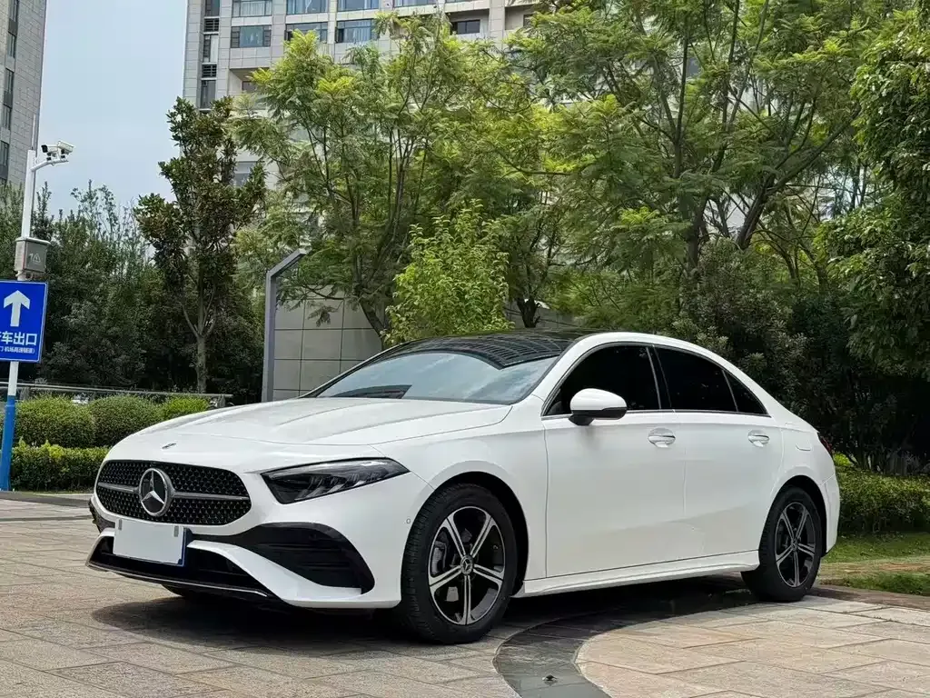 Mercedes-Benz A-Class — фото 1