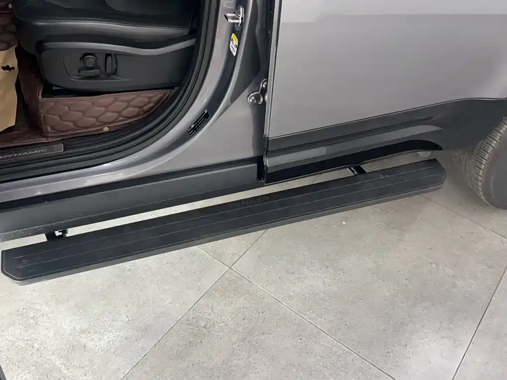 Land Rover Defender — фото 10