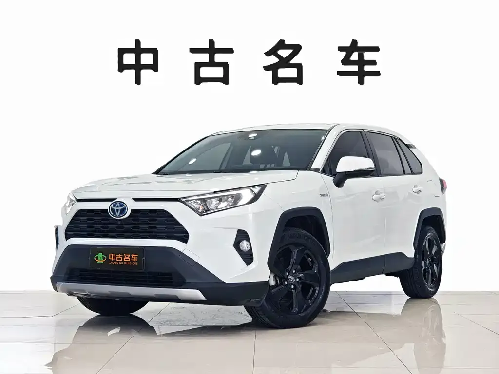 Toyota RAV4 — фото 1