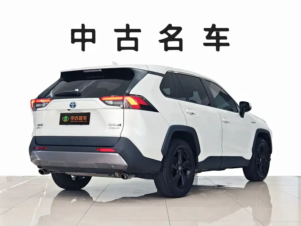 Toyota RAV4 — фото 3