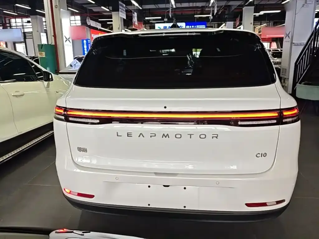 Leapmotor C10 — фото 2