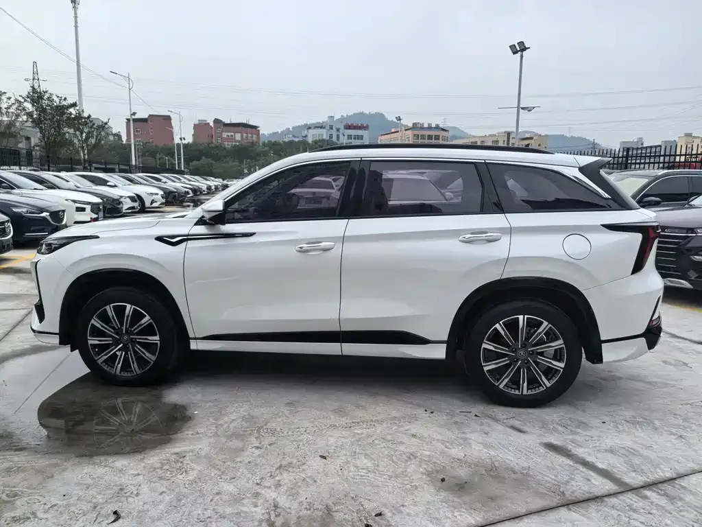 Changan CS75 PLUS — фото 5