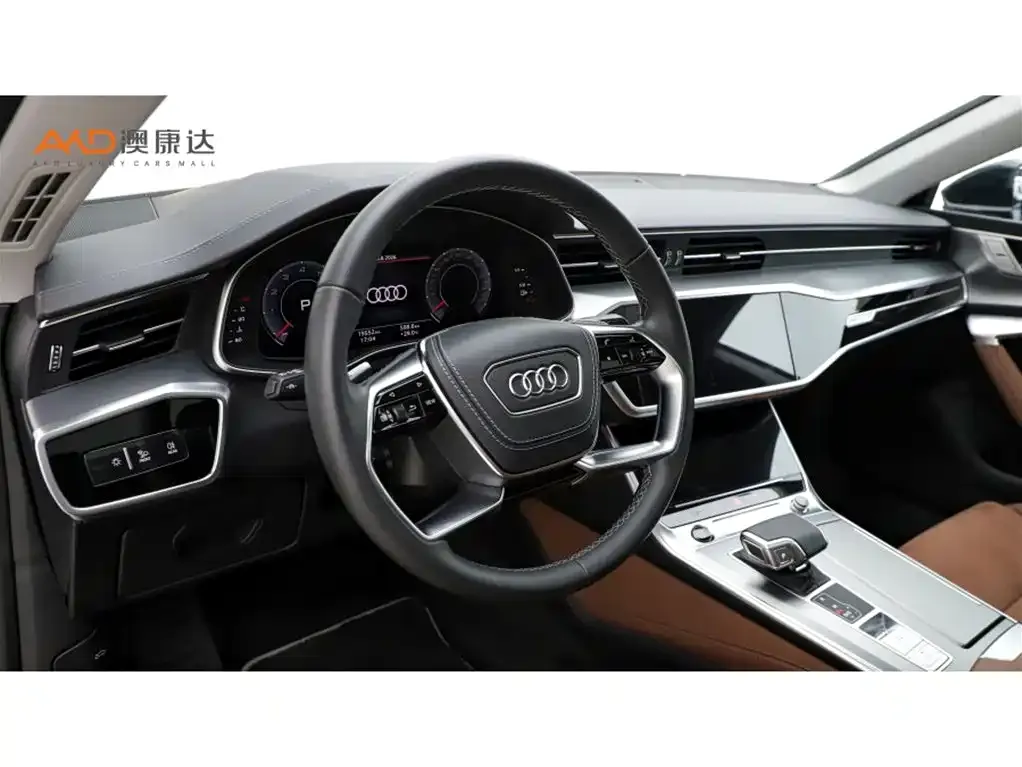 Audi A7L — фото 7