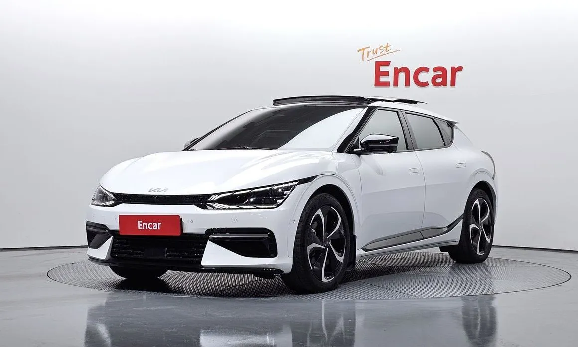 Kia EV6 — фото 1