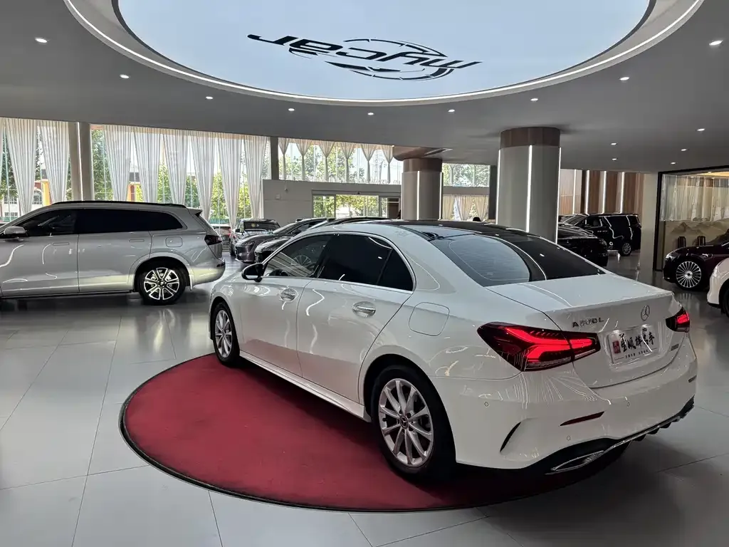 Mercedes-Benz A-Class — фото 6