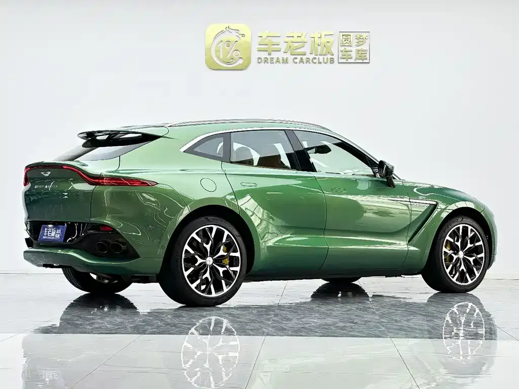 Aston Martin DBX — фото 7