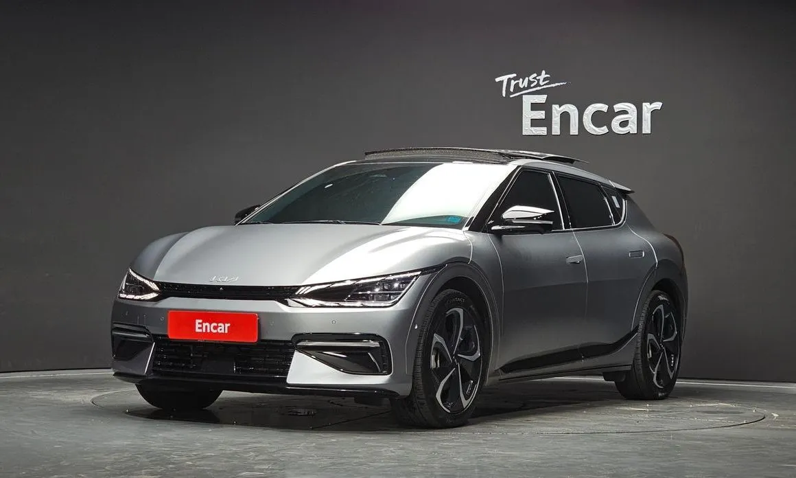 Kia EV6 — фото 1